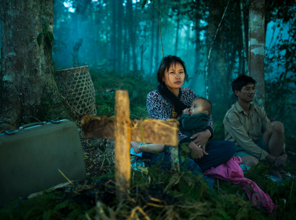 Lisangi and Dulusu Yobin wait indefinitely in the forests of Namdapha with their son